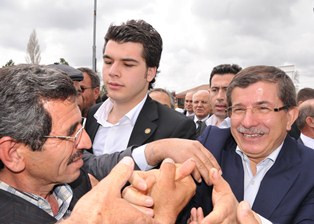 Davutoğlu'nun beyaz yalanı!