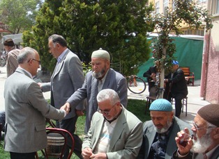 MHP vekil adayları omuz omuza