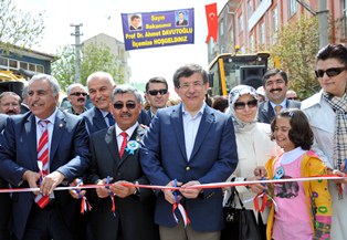 Davutoğlu toplu açılışa katıldı