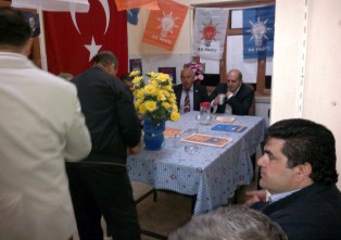 Baloğlu, iki seçim bürosu birden açtı