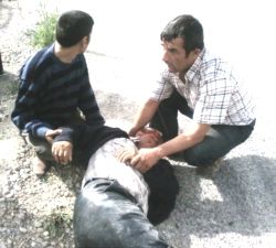 Önce TIR, sonra minibüs çarptı!