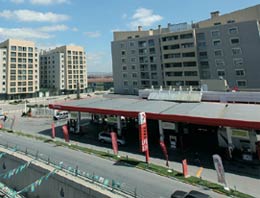 Deprem çadırları yerine lüks evler!