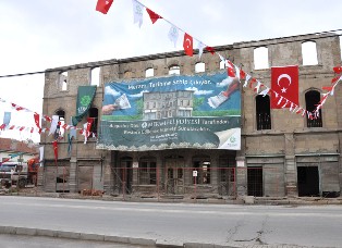 Tarihi Augustus Oteli gün yüzüne çıkıyor