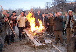 Köylüler 'yol' için yollara döküldü