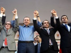Bahçeli'nin memleketinde Türkeş'in oğluyla