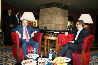 Davutoğlu BM temsilcisiyle Konya'da