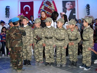 Karapınar'da anneler günü kutlaması