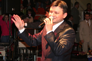 Erkişi'den çizginin dışında bir albüm