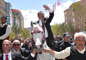 Erdoğan'dan Zeybek'e 'Angut' davası