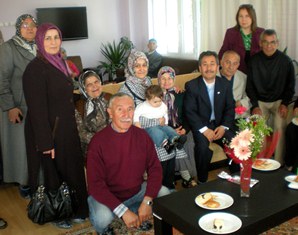 AK Parti kadın kollarından huzur evine ziyaret