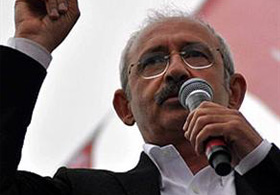 AKP'ye oy verenlere "BEYİNSİZ" dedi