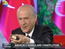 Bahçeli canlı yayında 'püskevit' yaptı