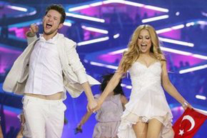 Azeriler'den Türk bayrağı açıklaması