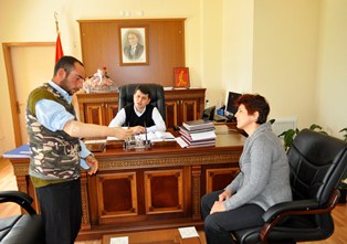 12 yıl sonra protez koluna kavuştu