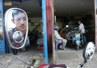 Bu aynalar konuşuyor