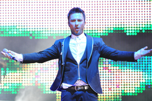 Tarkan'a "Kral" koltuğu