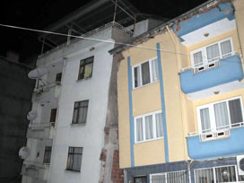 İşte depremin vurduğu Simav VİDEO