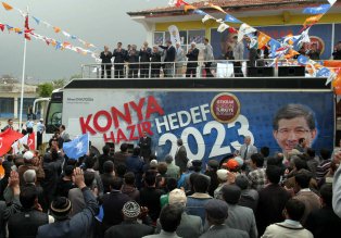 Davutoğlu'nun seçim turları devam ediyor