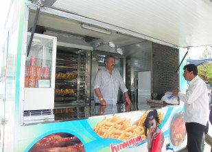 Kulu'da, ''Alman usulü tavuk ızgara''