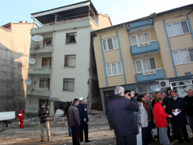 Kandilli: Deprem 7 şiddetinde algılandı