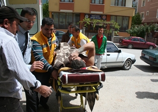İnşaattan düşen işçi yaralandı