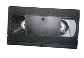 MHP kasetlerini tezgahlayan isim