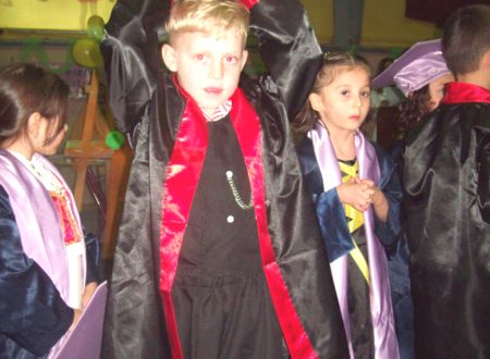 Karapınar'da, miniklerin mezuniyet coşkusu