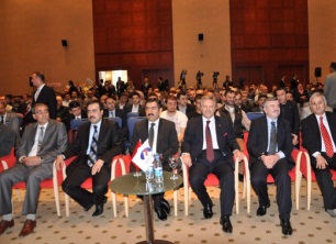 Yılmaz: Türk ekonomisi ümit veriyor