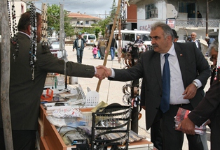 MHP adayı Açıkel destek turunda