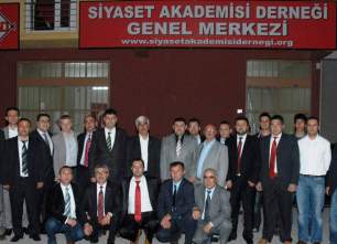 Seçkin: Belden aşağı siyaset yapmıyoruz