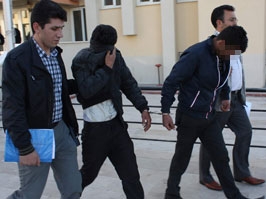 Ziyarete gittiği cezaevine tutuklu girdi