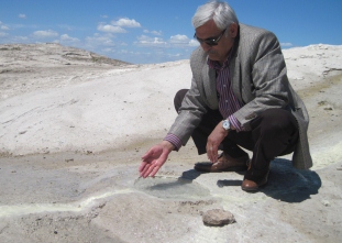 Şifa kaynağı kükürtlü su ilgi bekliyor