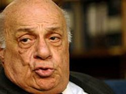 Rauf Denktaş hastaneye kaldırıldı