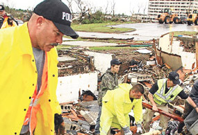 Enkazdan SMS attı kurtarıldı