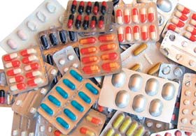 Bilinçsiz ilaç tüketimi pahalıya mal olabilir