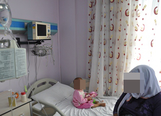 Tutuklanan anne ve babası ile cezaevinde