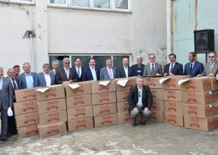 Çilek fidanları Aşağıçiğil'de dağıtıldı