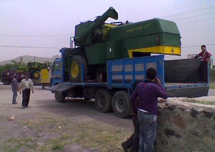 Emirgazi'de biçerdöverciler Çukurova yolcusu