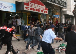 Gözaltına alınan 12 BDP'li serbest