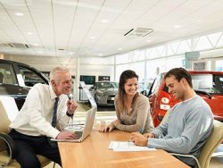 Türkler 4 ayda otomobil alıyor