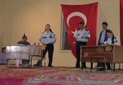 Kozanlı'da yıl sonu şenliği