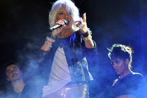 Sanatçılara siyasi linç