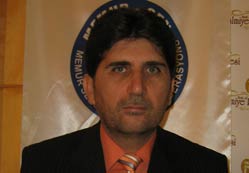 Hamdi Acar’a plaket verdiler