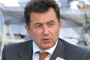 Mehmet Emin Karamehmet'e 3 ay süre