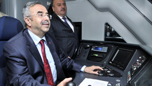 Bakan Soluk, hızlı treni test etti