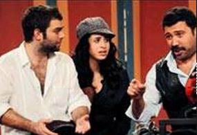 İnşaat işçilerinin dizisini çekiyorlar