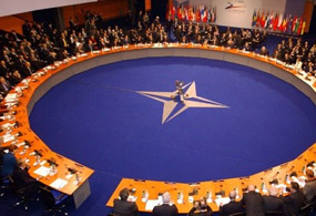 İzmir kapanmıyor başrole geçiyor