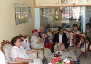 Romanyalı Tatarlar, Mevlâna'yı ziyaret etti