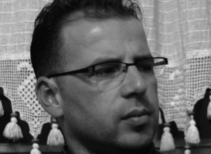 Savaş: Nerden baksan ahmakça!