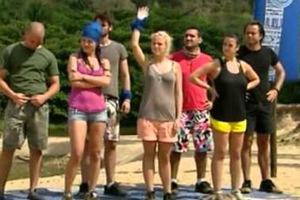 Survivor'ı izleyen telefona sarıldı